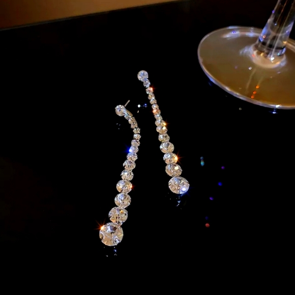 Crystal Rhinestones Drop Earrings - Picture 3 of 6